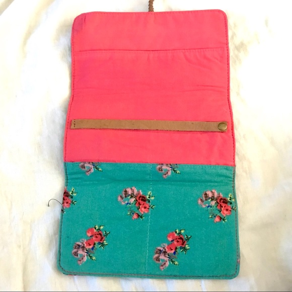 American eagle Outfitters travel jewelry roll